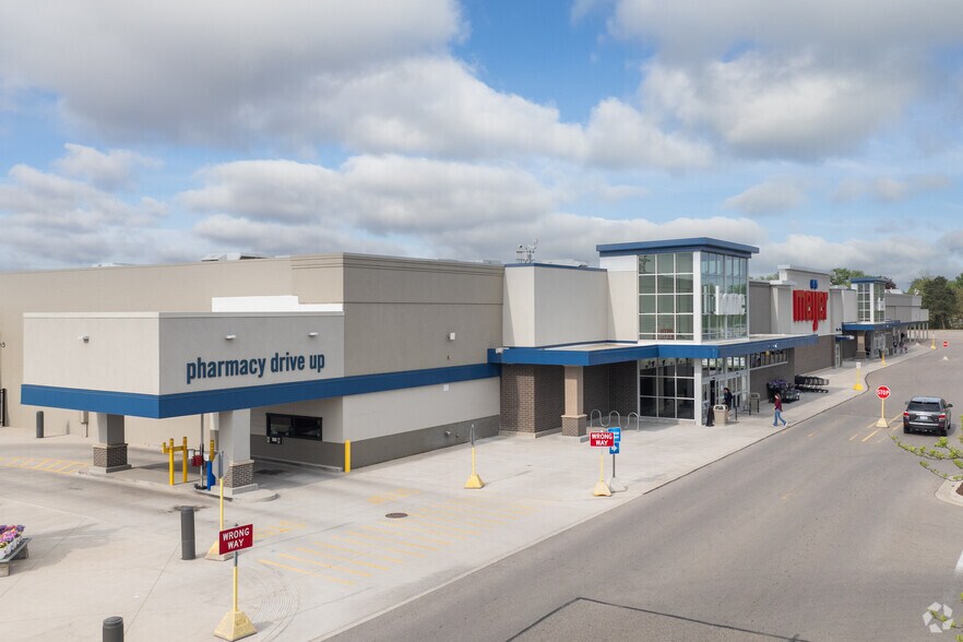 More Photos Of 550 Baldwin St, Jenison Supermarket For Lease