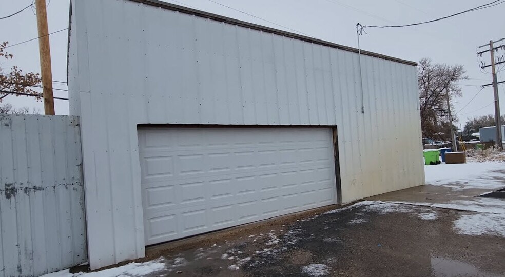 More Photos Of 426 1st St, Kersey Carwash For Sale