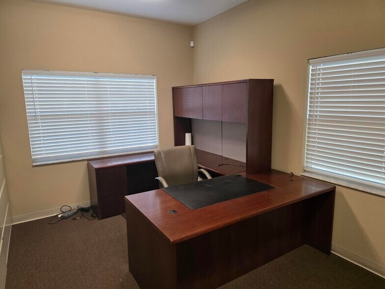 More Photos Of 20545-20547 Amberfield Dr, Land O' Lakes Office For Lease