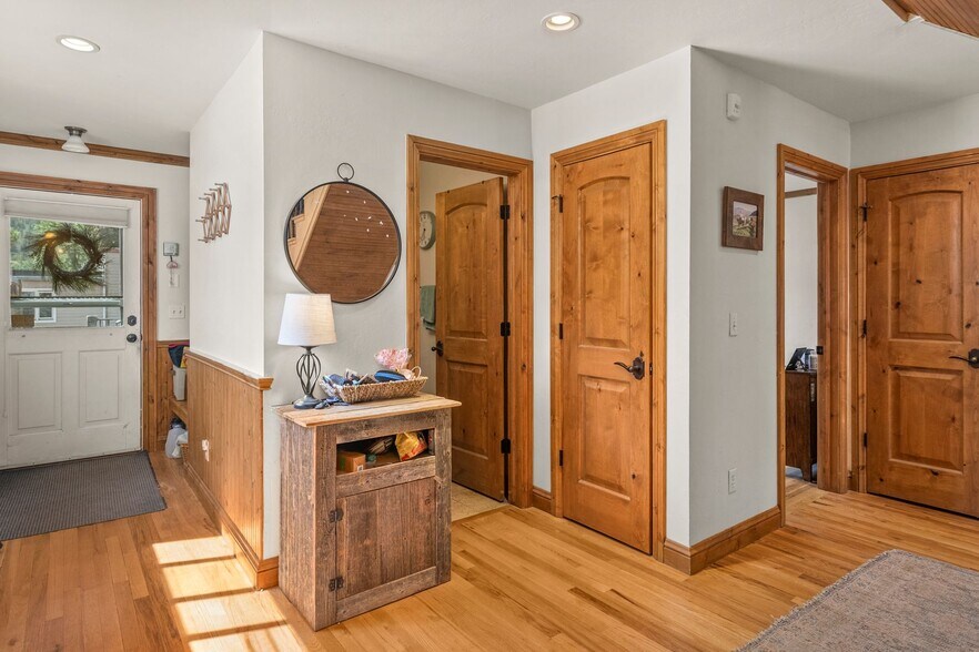 More Photos Of 228 Elk Ave, Crested Butte General Retail For Sale