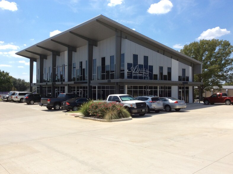 Primary Photo Of 1537 E Grande Blvd, Tyler Medical For Sale