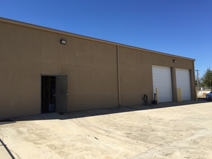 More Photos Of 1300 Universal City Blvd, Universal City Warehouse For Sale