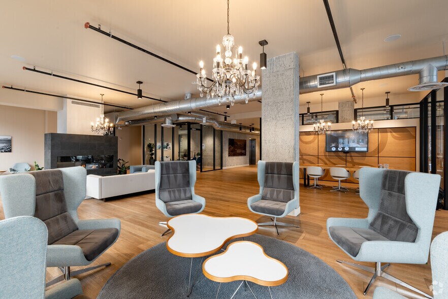 More Photos Of 102 N G St, Tacoma Apartments For Lease