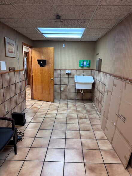 More Photos Of 2660 SW 3rd St, Miami Office For Sale