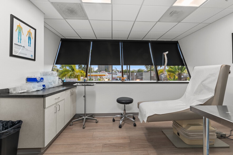 More Photos Of 3434 Midway Dr, San Diego Medical For Sale