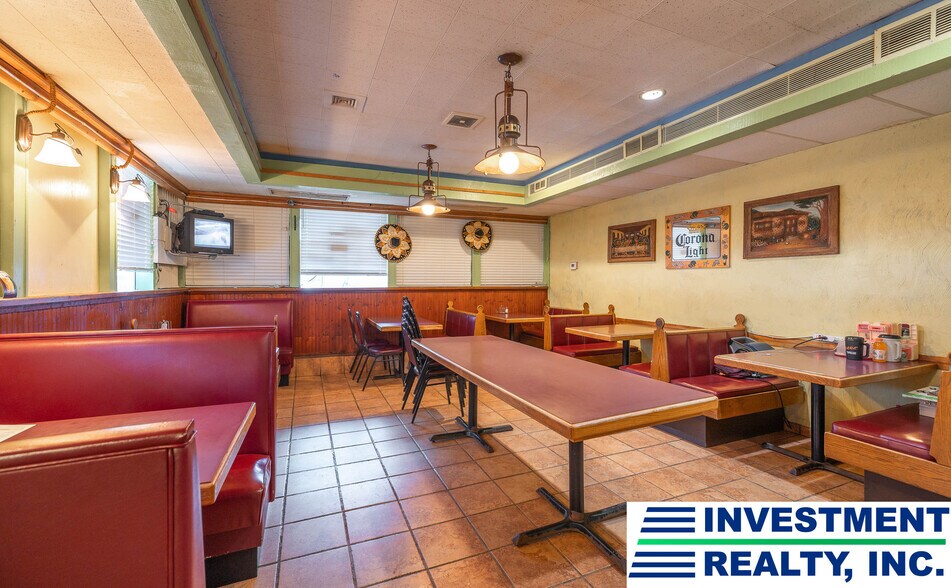 More Photos Of 121 Howard Johnson, Rolla Restaurant For Sale