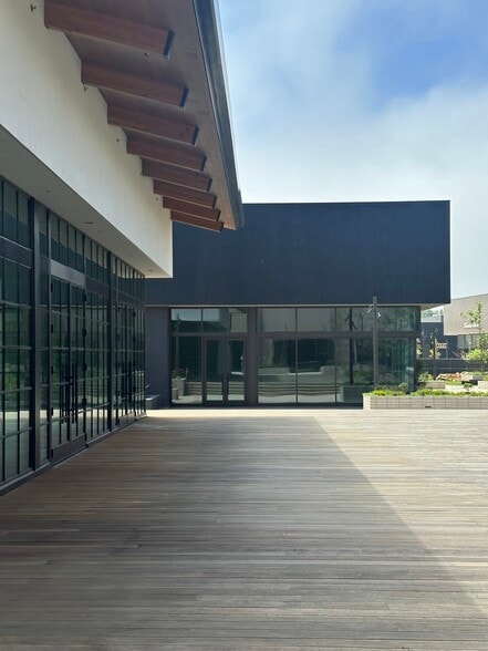 More Photos Of 23465 Civic Center Way, Malibu Unknown For Lease