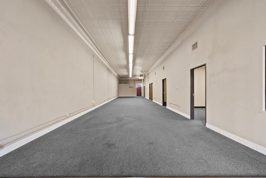 More Photos Of 940 E Main St, Santa Paula Storefront For Lease