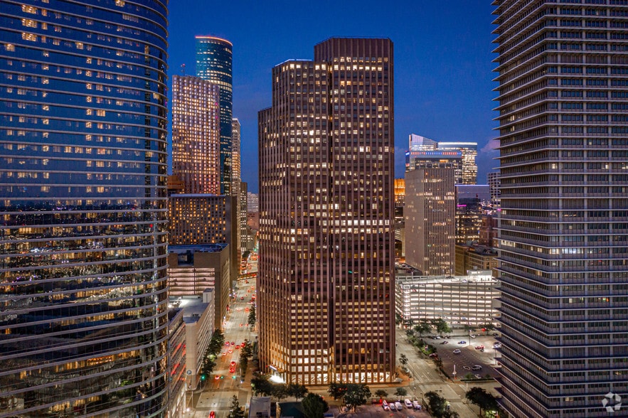 More Photos Of 1415 Louisiana St, Houston Office For Lease