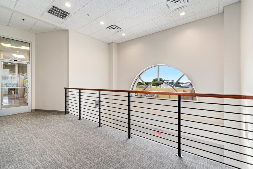 More Photos Of 18640 Lyndon B Johnson Fwy, Mesquite Medical For Lease