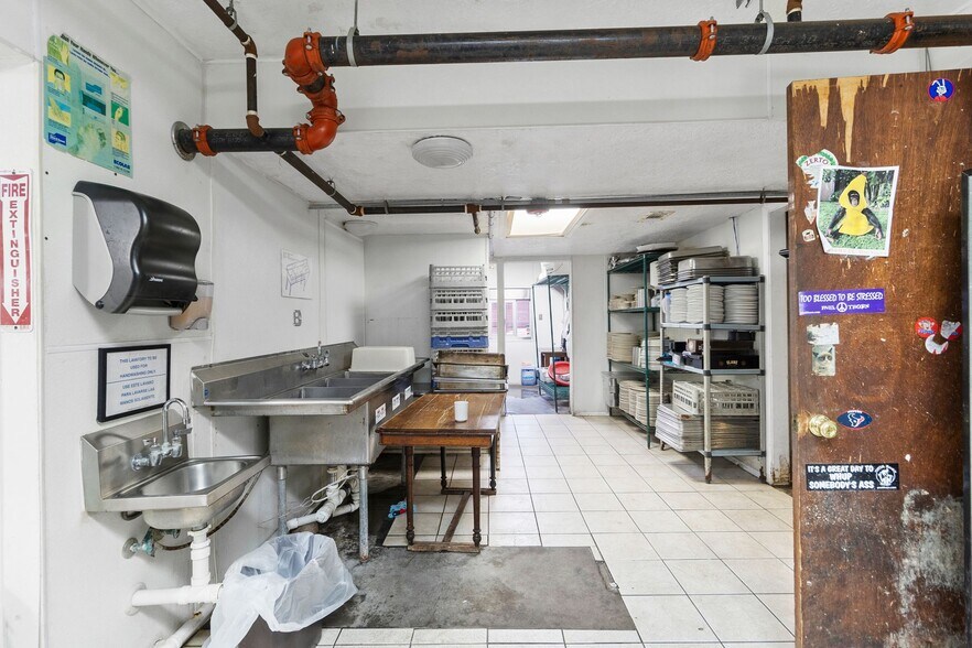 More Photos Of 25911 I-45, Spring Restaurant For Sale