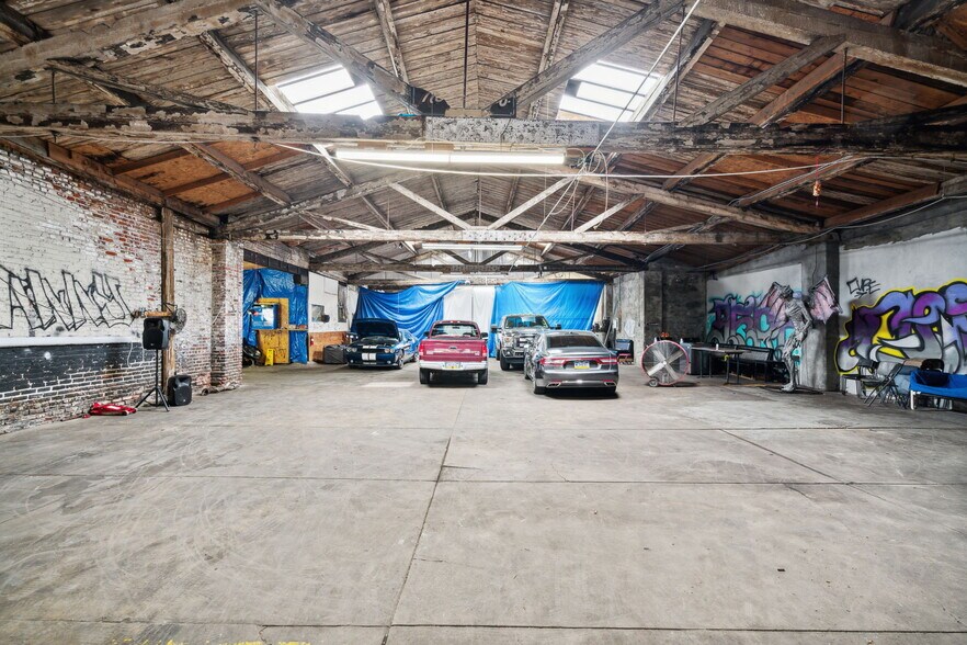 More Photos Of , Philadelphia Unknown For Sale