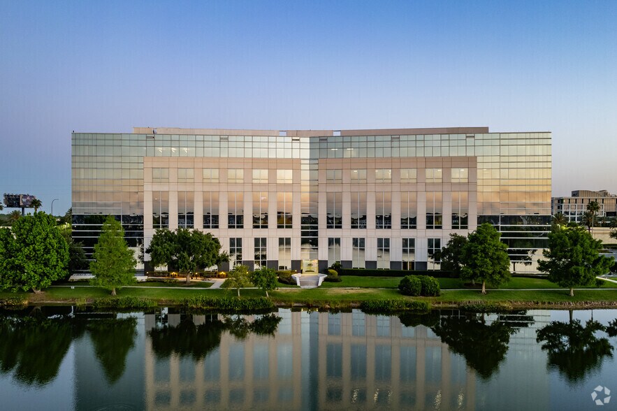 More Photos Of 4700 Millenia Lakes Blvd, Orlando Coworking Space