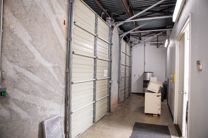 More Photos Of 3587 Parkway Ln, Peachtree Corners Light Distribution For Lease