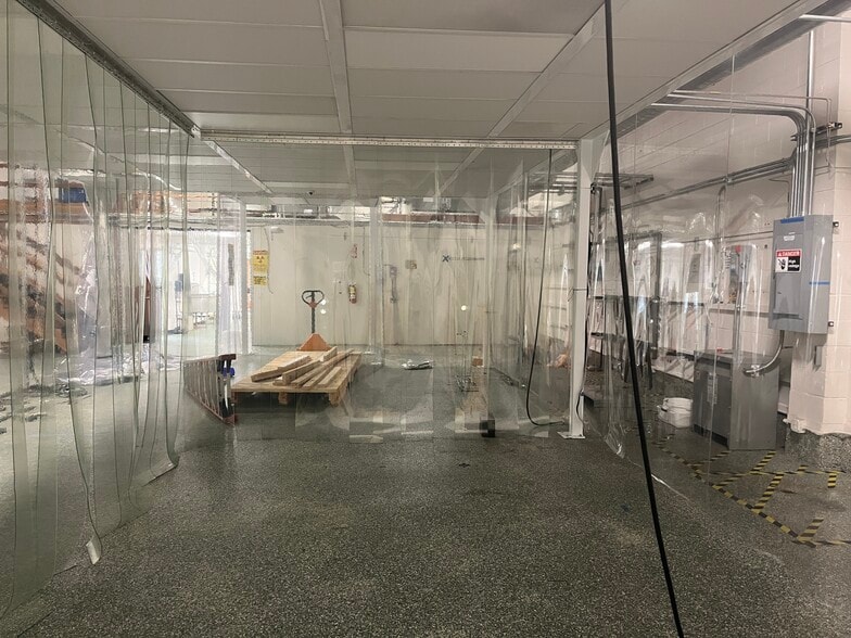 More Photos Of 1200 5th St, Berkeley Light Manufacturing For Lease