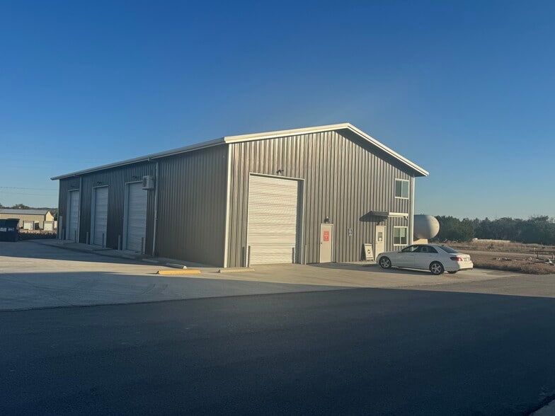 Primary Photo Of 14707 Fitzhugh Rd, Austin Warehouse For Sale