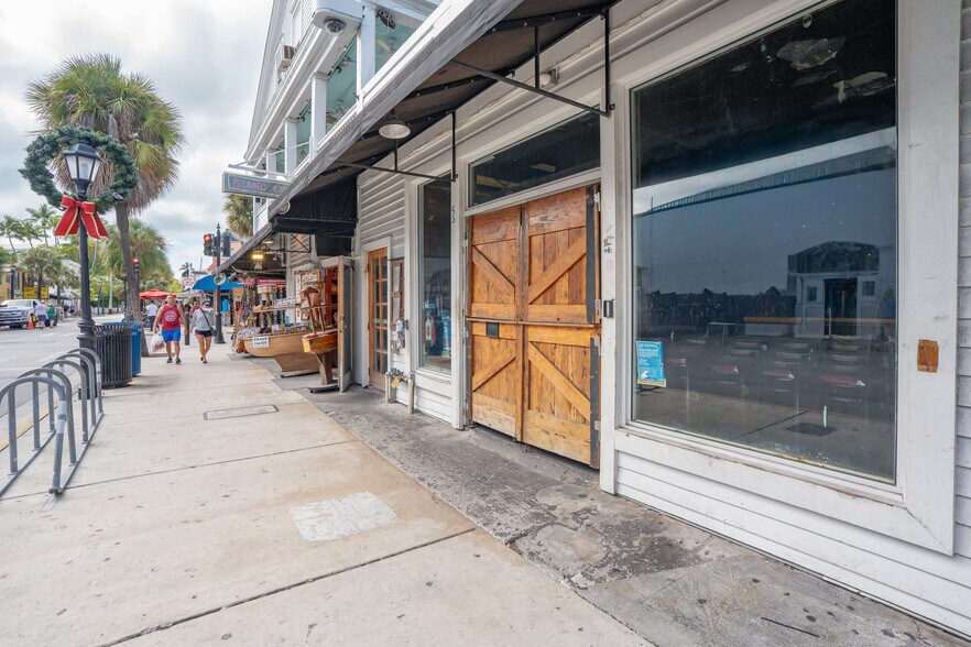 More Photos Of 135 Duval St, Key West Bar For Lease