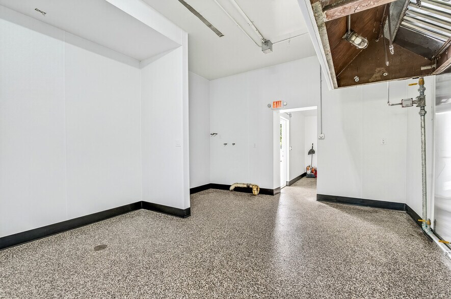 More Photos Of 1453 20th St, Vero Beach Restaurant For Lease