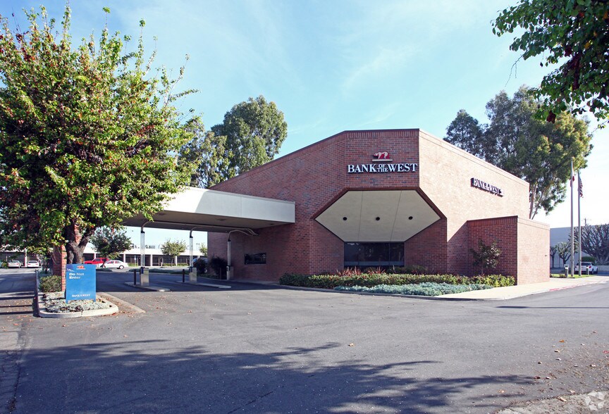 More Photos Of 11955 Slauson Ave, Santa Fe Springs General Retail For Sale