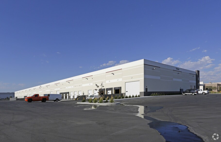 More Photos Of 1515 S Distribution Dr, Salt Lake City Warehouse For Lease