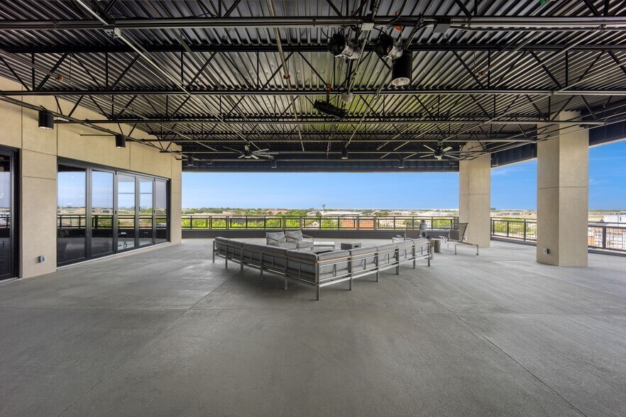 More Photos Of 4900 Arapaho Rd, Addison Office For Sale