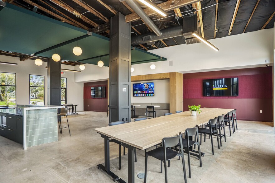 More Photos Of 1109-1115 Dumble st, Houston Office For Sale