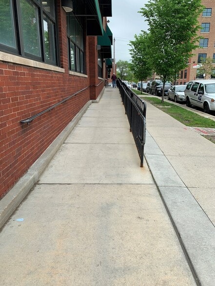 More Photos Of 1419 W Carroll Ave, Chicago Light Distribution For Lease