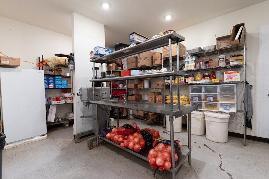 More Photos Of 1401 S Morley St, Moberly Restaurant For Sale