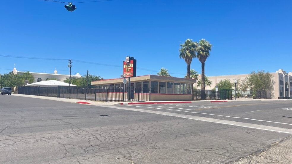 Primary Photo Of 701 W Broadway St, Needles Fast Food For Sale