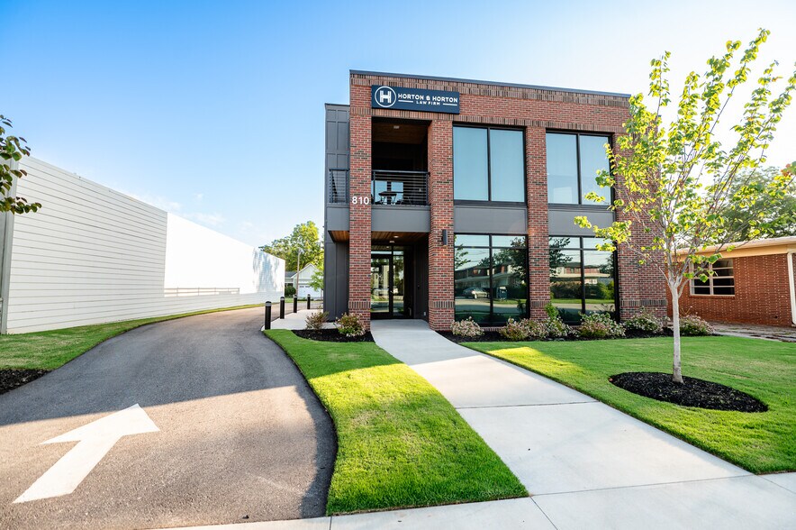 Primary Photo Of 810 Pendleton St, Greenville Office For Lease