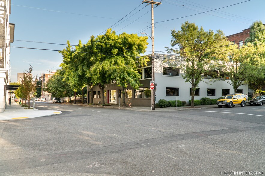 More Photos Of 1530 SW Taylor St, Portland Office For Lease
