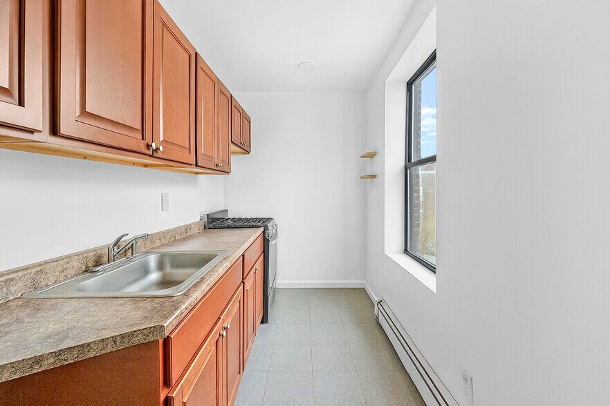 More Photos Of , Brooklyn General Retail For Sale