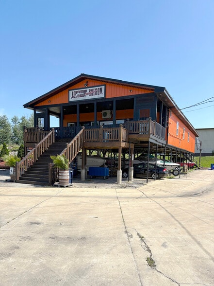 Primary Photo Of 1565 Riverview St, Portage Des Sioux General Retail For Lease