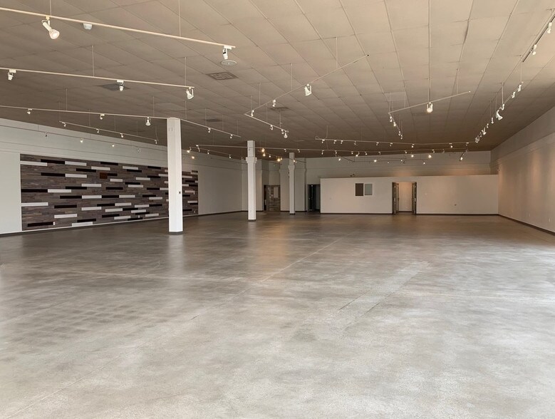 More Photos Of 23461 Ridge Route Dr, Laguna Hills Unknown For Lease