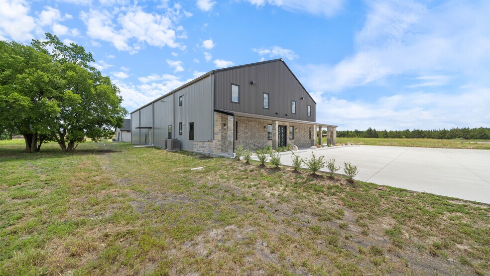 More Photos Of 2924 Ruger Dr, Royse City Warehouse For Lease