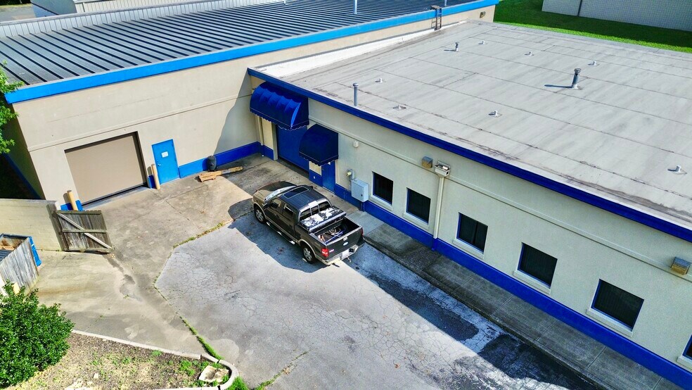 More Photos Of 4609 Resource Dr, Chattanooga Warehouse For Sale