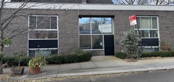 More Photos Of 918 Pelham Pky S, Bronx Medical For Lease