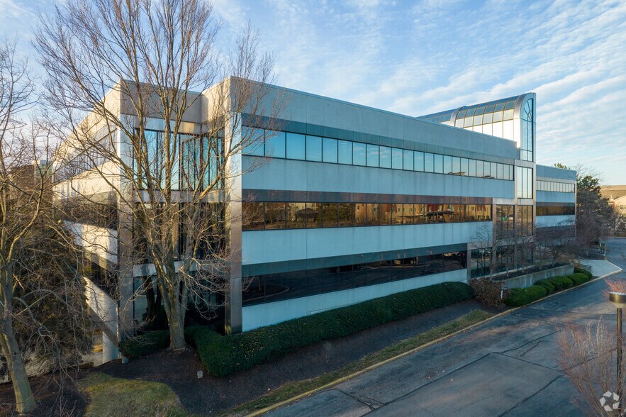 More Photos Of 400 Metro Pl N, Dublin Office For Lease