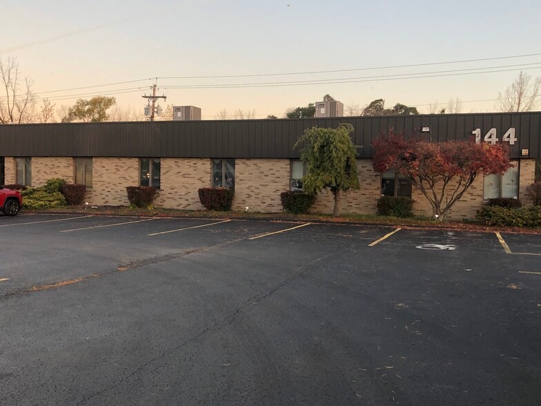 More Photos Of 144 Metro Park, Rochester Office For Lease