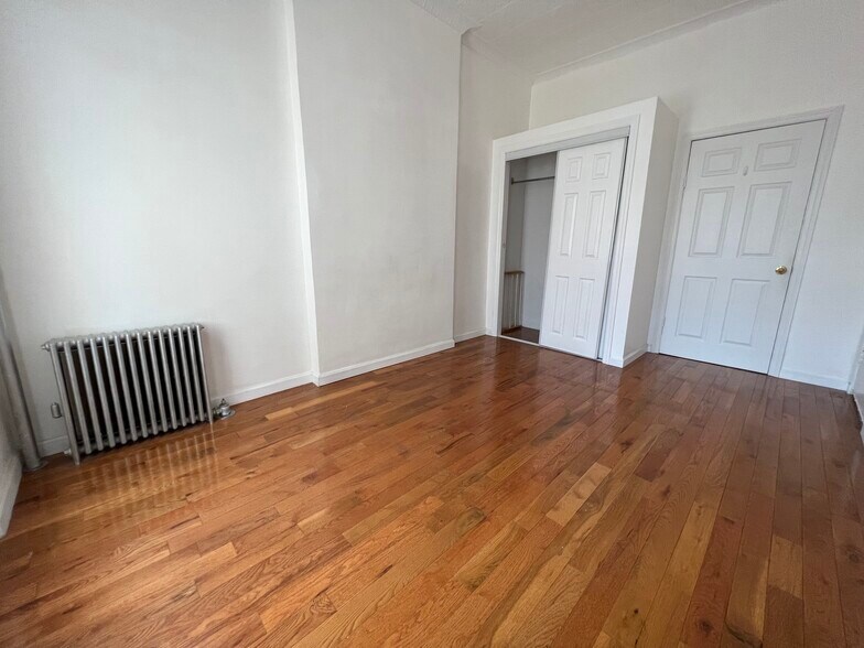 More Photos Of 349 Grove St, Brooklyn Apartments For Sale