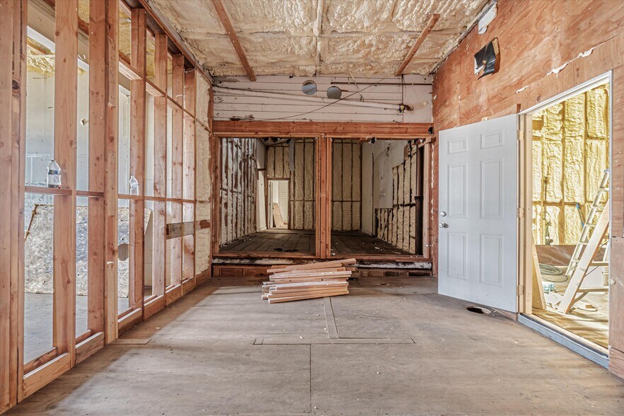 More Photos Of 1606 Harrison St, San Francisco Service For Sale