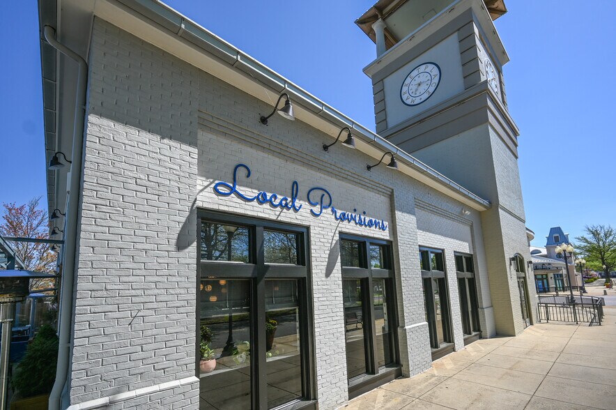 More Photos Of 21050 Southbank St, Sterling Unknown For Lease