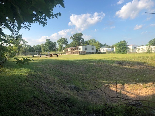 More Photos Of 4439 Pinemont Dr, Houston Land For Lease