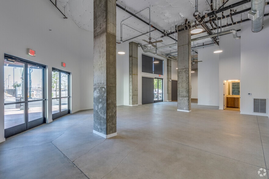 More Photos Of 901 E Fremont St, Las Vegas Coworking Space