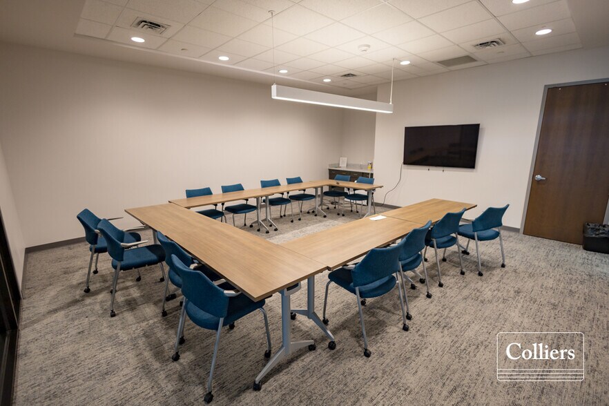 More Photos Of 8570 Rivers Ave, North Charleston Office Residential For Lease