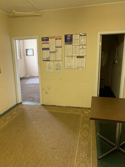 More Photos Of 33 Kenton Lands Rd, Erlanger Warehouse For Lease