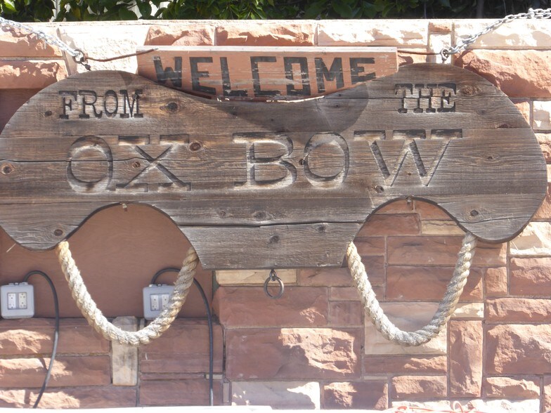 More Photos Of 607 W Main St, Payson Bar For Sale