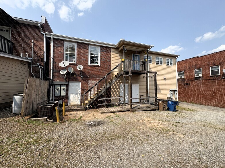 More Photos Of 207 W Main St, Mayodan Specialty For Sale