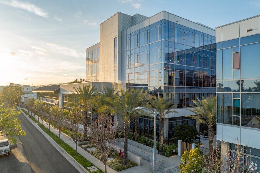 Primary Photo Of 959 Seward St, Los Angeles Office For Lease