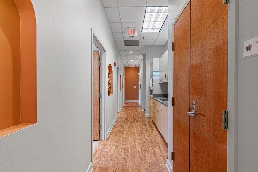 More Photos Of 7625 Maple Lawn Blvd, Fulton Office For Sale